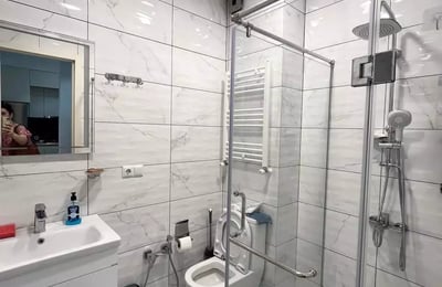 Alquiler a largo plazo de un piso 2+1, 65 m², Batumi, Georgia
