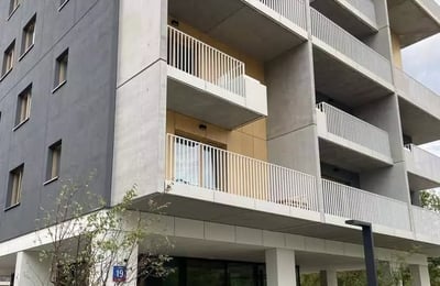 Langzeitmiete einer 2-Zimmer-Wohnung mit 40 m² in Wola, Warschau, Polen