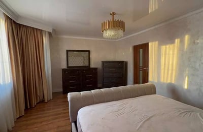 Long-term rental of a 4-room villa 350 m² in Constanța, Romania