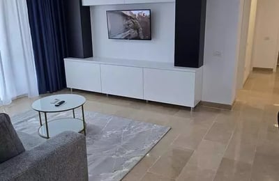 Alquiler a largo plazo de apartamento de 3 habitaciones 75 m² en Faleza Nord, Constanza, Rumanía