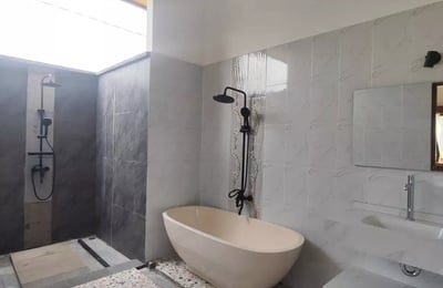 Long-term rental of a new 1-bedroom villa with pool in Singakerta, Bali, Indonesia