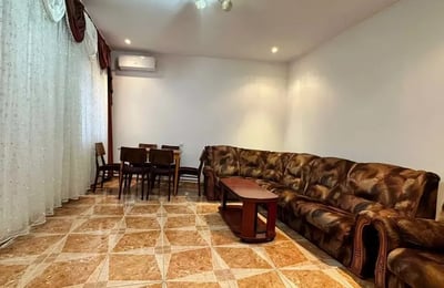 Langzeitmiete eines 3-Zimmer-Hauses mit 100 m² in Stadionul Farul / Faleza Nord, Constanța, Rumänien