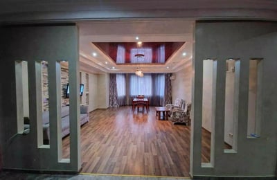 Долгосрочная аренда 3-комнатной квартиры 155 м² на улице Чавчавадзе, Батуми, Грузия