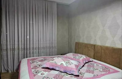 Alquiler a largo plazo de apartamento de 3 habitaciones 80 m², Batumi, Georgia