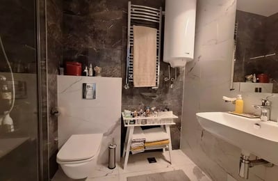 Langzeitmiete einer 3-Zimmer-Wohnung mit 65 m² in Neu-Belgrad, Serbien