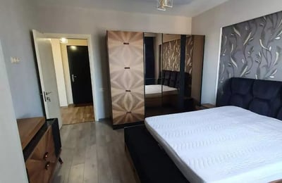Alquiler a largo plazo de apartamento 2+1 de 95 m² en Batumi, Georgia