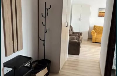 Langzeitmiete einer 2-Zimmer-Wohnung mit 60 m² in Constanța, Rumänien