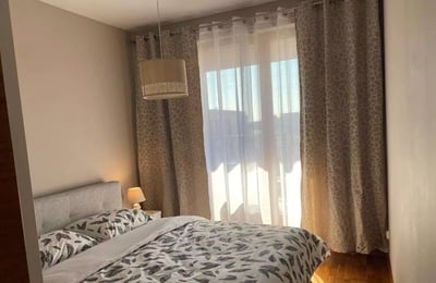 Langfristige Miete einer 2-Zimmer-Wohnung mit 45 m² in Krakau, Polen