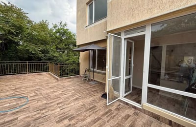 Long-term rental of 3-room apartment in Nizhniy Briz, Varna, Bulgaria