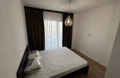 Alquiler a largo plazo de apartamento de 82 m² en zona Veterani, Constanza, Rumanía