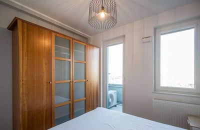 Location longue durée d’un appartement de 38 m² dans le quartier Krzyki, Wrocław, Pologne