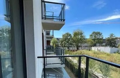 Location longue durée d’un appartement de 42 m² dans le quartier Krzyki, Wrocław, Pologne