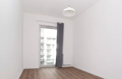 Long-term rental of 69 m² 3-room apartment in Stare Miasto, Kraków, Poland