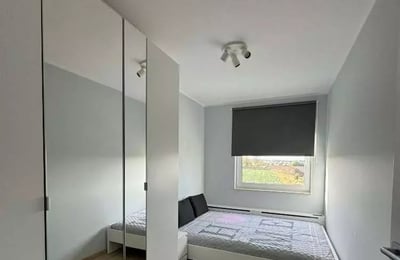 Location longue durée d’un appartement 2 pièces 32 m², quartier Jagodno, Wrocław, Pologne