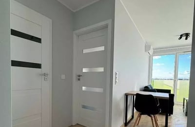 Location longue durée d’un appartement 2 pièces 32 m², quartier Jagodno, Wrocław, Pologne