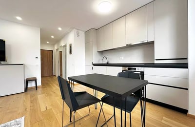 Location longue durée d’un appartement 2 pièces — Urban Plaza, Brașov, Roumanie