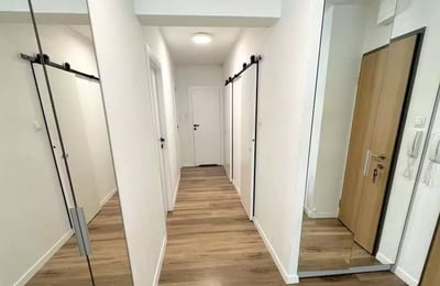 Langzeitmiete einer 3-Zimmer-Wohnung 63 m² — Wola, Warschau, Polen