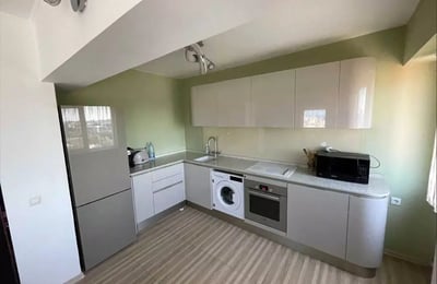 Alquiler a largo plazo de apartamento de 3 habitaciones 77 m² — Tomis Mall, Constanza, Rumanía