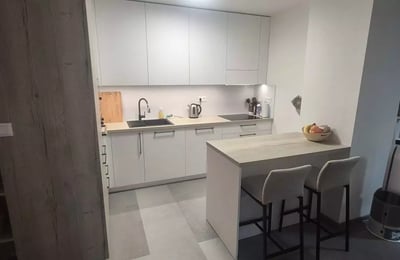 Langfristige Miete einer 4-Zimmer-Wohnung 100 m² in Bratislava, Slowakei