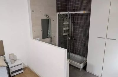 Langfristige Miete einer 2-Zimmer-Wohnung mit 50 m² in Alicante, Spanien