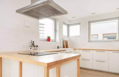 Long-term rent of a 4-room apartment 116 m² in Mokotów district, Warsaw, Poland