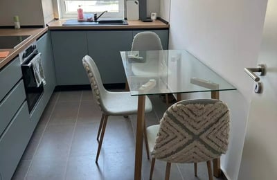 Location longue durée d’un appartement 1 pièce dans le quartier Tractoru, Brașov, Roumanie