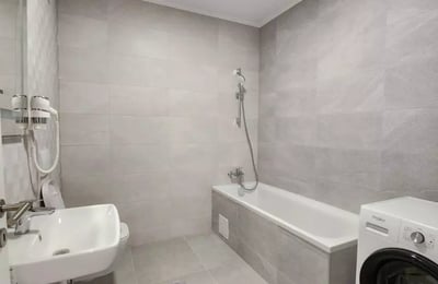 Location longue durée d’un appartement 4 pièces dans le quartier Tractoru, Brașov, Roumanie