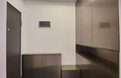 Location longue durée d’un appartement 4 pièces dans le quartier Tractoru, Brașov, Roumanie