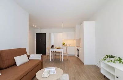 Langzeitmiete: 2-Zimmer-Wohnung 42 m² im Stadtteil Mokotów, Warschau, Polen