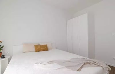 Langzeitmiete: 2-Zimmer-Wohnung 42 m² im Stadtteil Mokotów, Warschau, Polen
