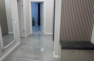 Alquiler a largo plazo de piso de 2 habitaciones 55 m² en el barrio Inel 1, Constanța, Rumanía