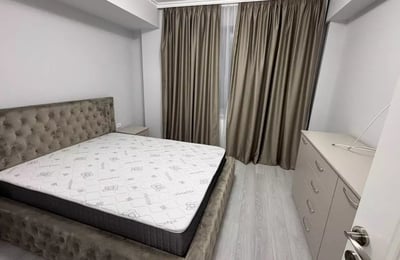 Alquiler a largo plazo de piso de 2 habitaciones 55 m² en el barrio Inel 1, Constanța, Rumanía