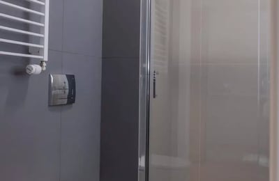 Alquiler a largo plazo: estudio de 26 m² en Varsovia, Polonia