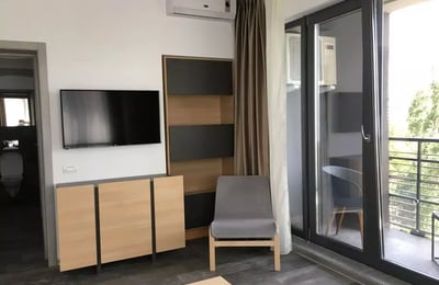 Alquiler a largo plazo: piso de 2 habitaciones 58 m² en Tomis Nord, Constanza, Rumanía