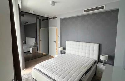 Long-term rental: 3-room apartment 68 m² in Stare Miasto, Wrocław, Poland