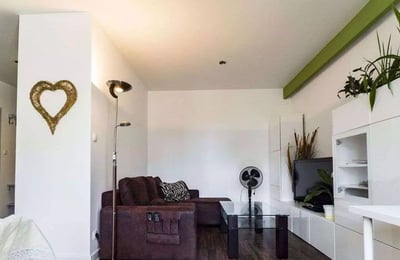 Location longue durée : appartement 2 pièces 52 m² à Grabiszyn, Wrocław, Pologne