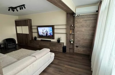 Long-term rental: 2-room apartment 60 m² in Casa de Cultura, Constanța, Romania