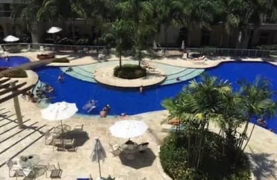 Alquiler a largo plazo: piso de 3 habitaciones 110 m² en Península, Río de Janeiro, Brasil