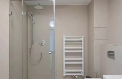 Location longue durée : appartement 2 pièces 63 m² à Stare Mesto, Bratislava, Slovaquie