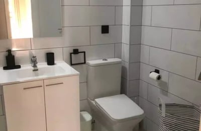 Alquiler a largo plazo: departamento de 2 dormitorios 93 m² en Alicante, España