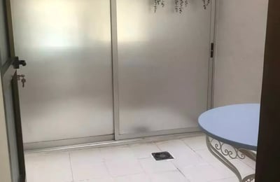 Alquiler a largo plazo: departamento de 2 dormitorios 93 m² en Alicante, España