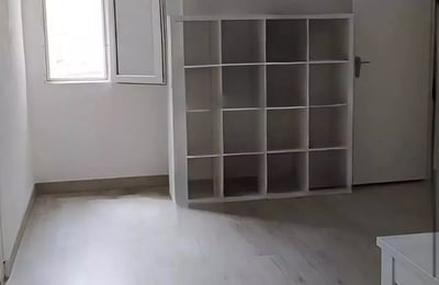 Langzeitmiete: 3-Schlafzimmer-Wohnung 100 m² in Alicante, Spanien