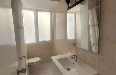Langzeitmiete: 3-Schlafzimmer-Wohnung 100 m² in Alicante, Spanien