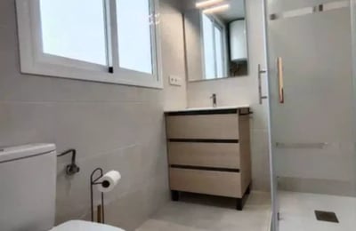 Долгосрочная аренда дома 60 м² с 2 спальнями в центре Торревьехи, Испания