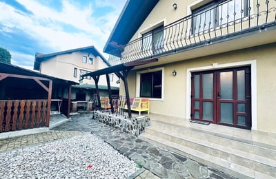 Location longue durée d’une maison de 160 m² avec 4 chambres dans le quartier Stupini, Brașov, Roumanie
