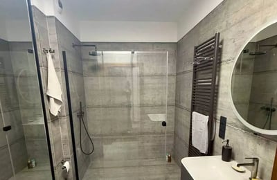 Alquiler a largo plazo de piso de 3 habitaciones y 78 m², Cracovia, Polonia