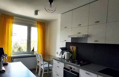 Location longue durée d’un appartement 3 pièces de 68 m² dans le quartier Fabryczna, Wrocław, Pologne