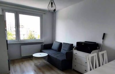Location longue durée d’un appartement 3 pièces de 68 m² dans le quartier Fabryczna, Wrocław, Pologne