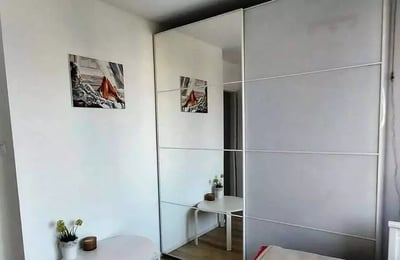 Location longue durée d’un appartement 3 pièces de 68 m² dans le quartier Fabryczna, Wrocław, Pologne