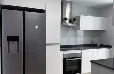 Долгосрочная аренда 3-спальной квартиры 90 м² в Аликанте, Испания